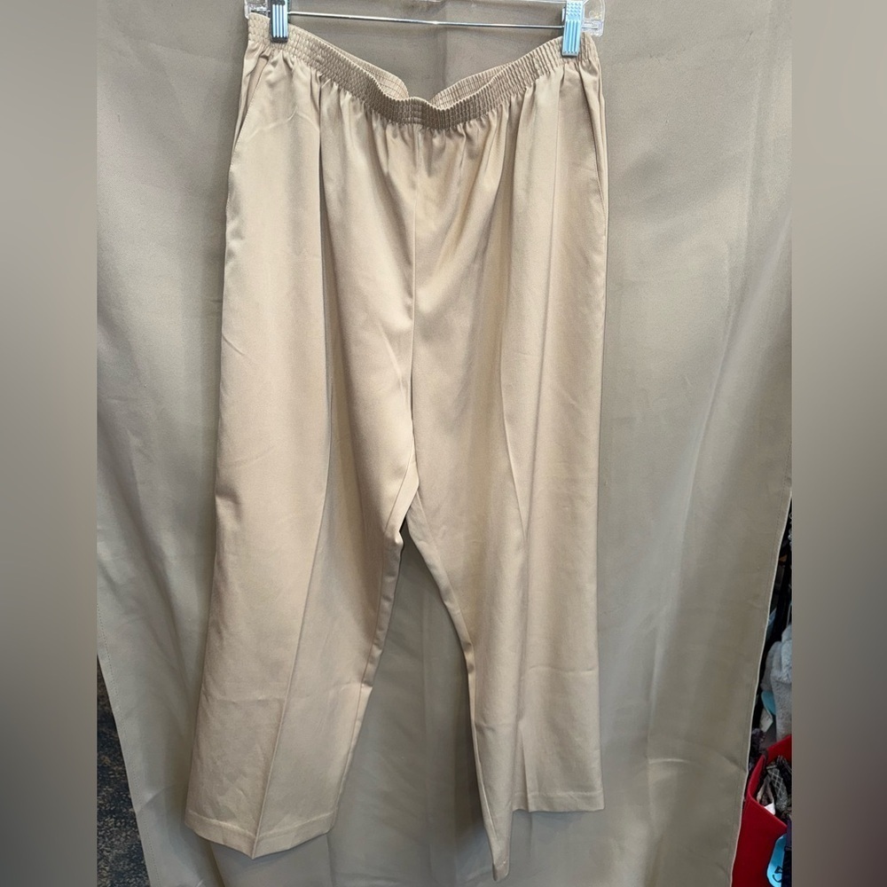 Alfred Dunner Elastic Waist Pull-On Pants Tan Straight Leg Size 18 Short NWT